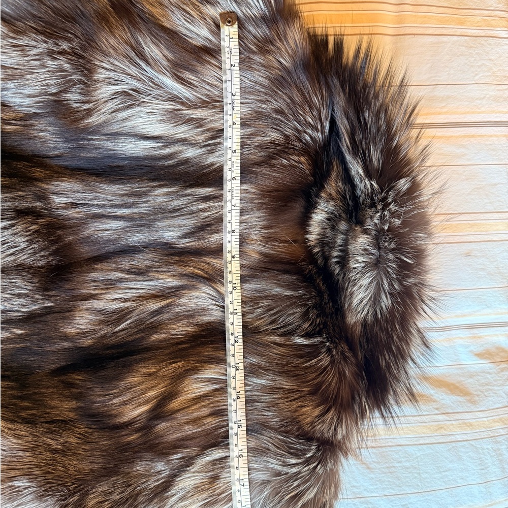 Pristine Custom Vintage Silver Fox Fur Coat - Picture 12 of 15